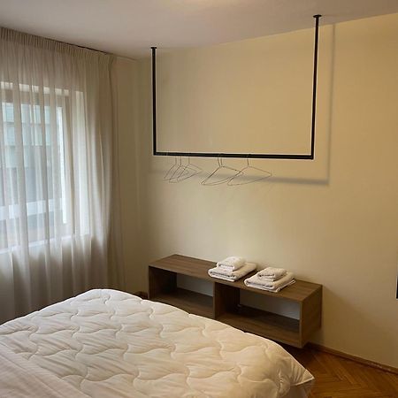 Cozy Apartment, In The Center Of Tirana Exteriör bild